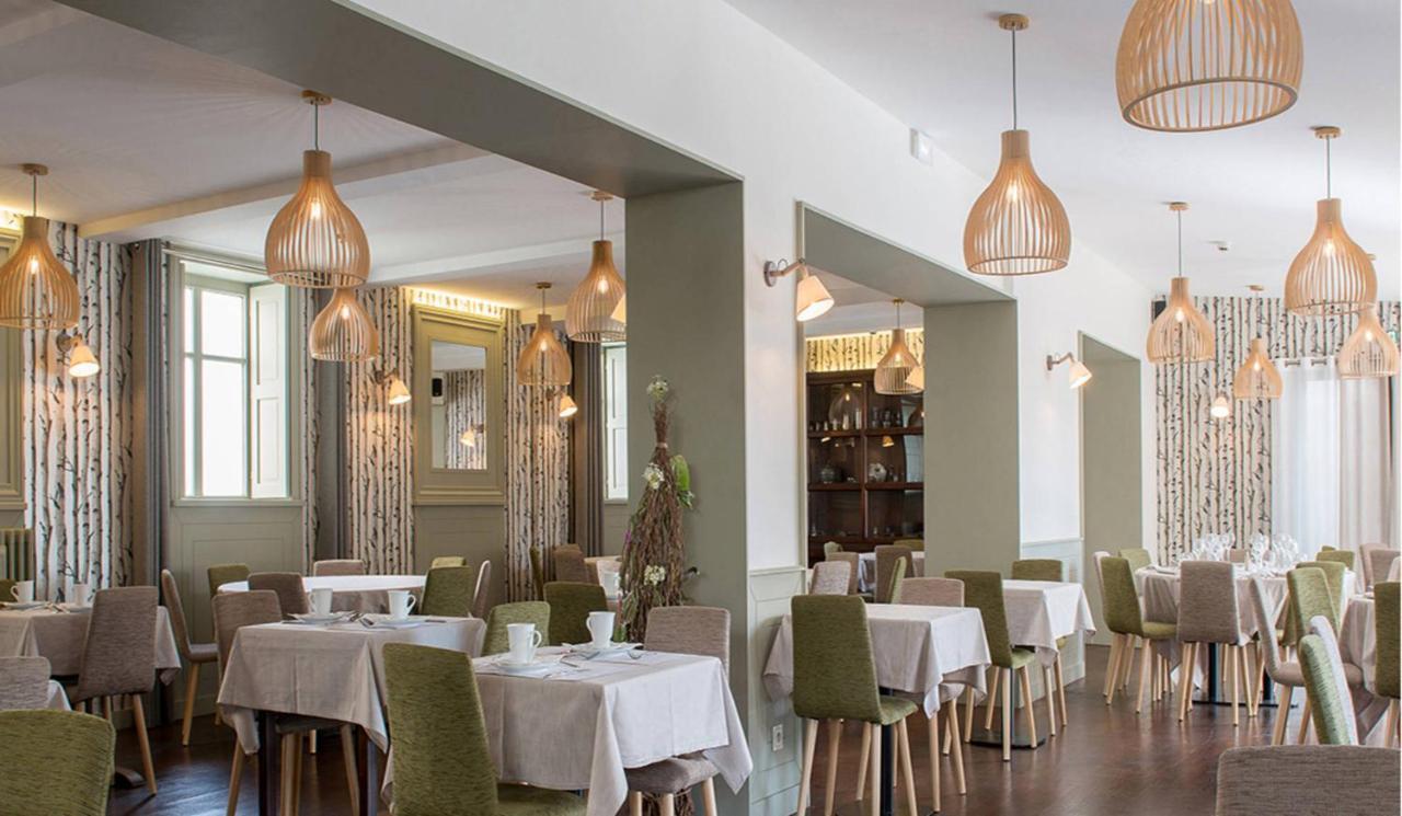 Logis Hotel Tante Yvonne & Son Restaurant Semi-Gastronomique - Lyon Nord Quincieux Eksteriør bilde
