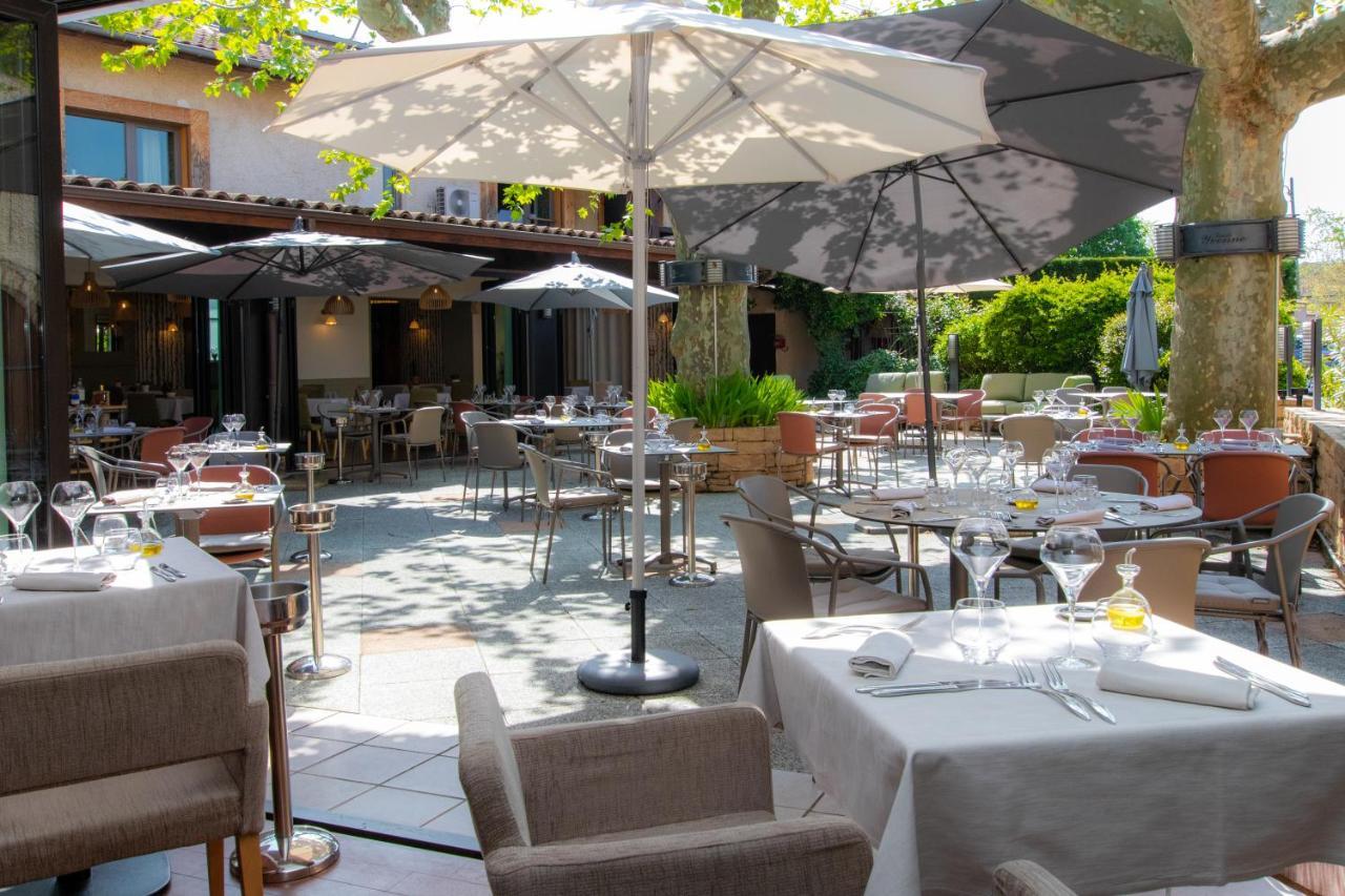Logis Hotel Tante Yvonne & Son Restaurant Semi-Gastronomique - Lyon Nord Quincieux Eksteriør bilde